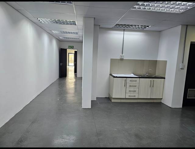 646M² FACTORY TO LET IN KYA SANDS